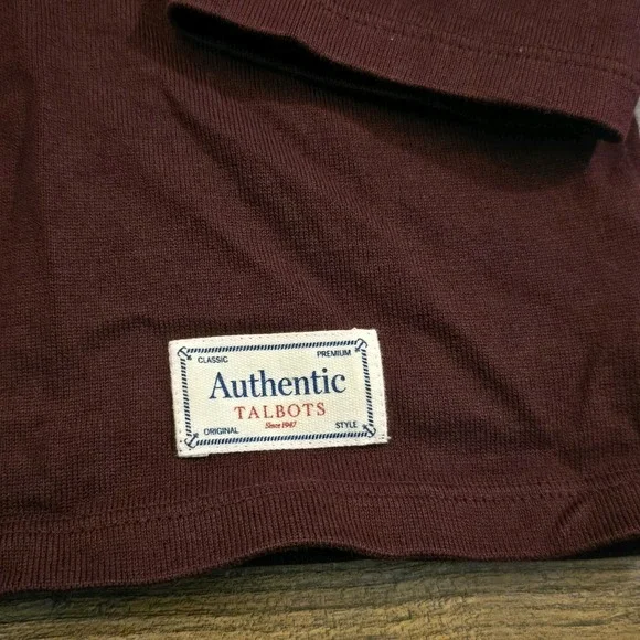 Talbots New England Equestrian Club Embroidered Tee Womens L Burgundy Preppy - Picture 3 of 6